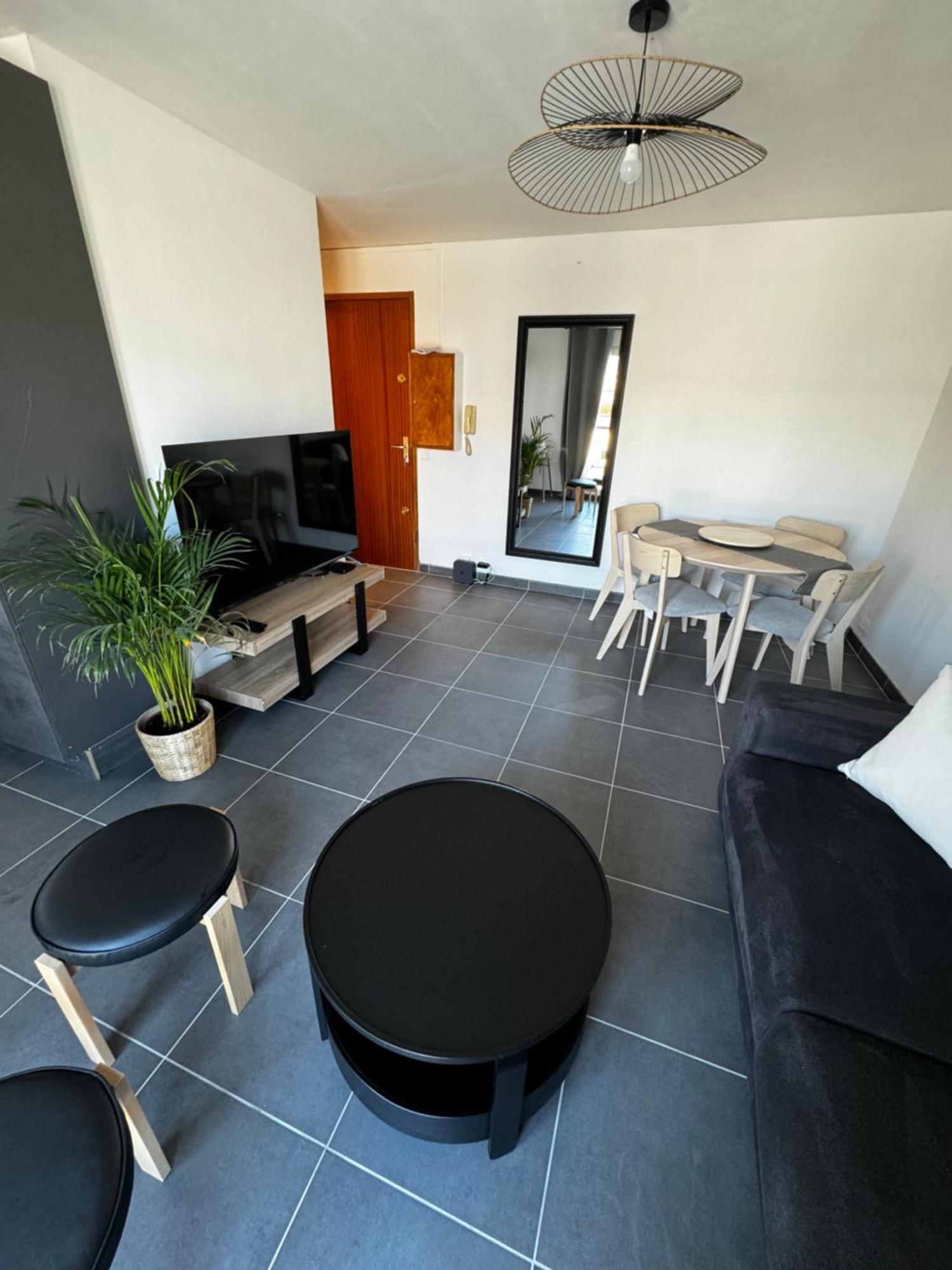 Au Coeur De Port Apartment ภายนอก รูปภาพ